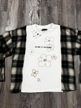 Long Sleeve Boxy Fit Flannel Graphic T-Shirt